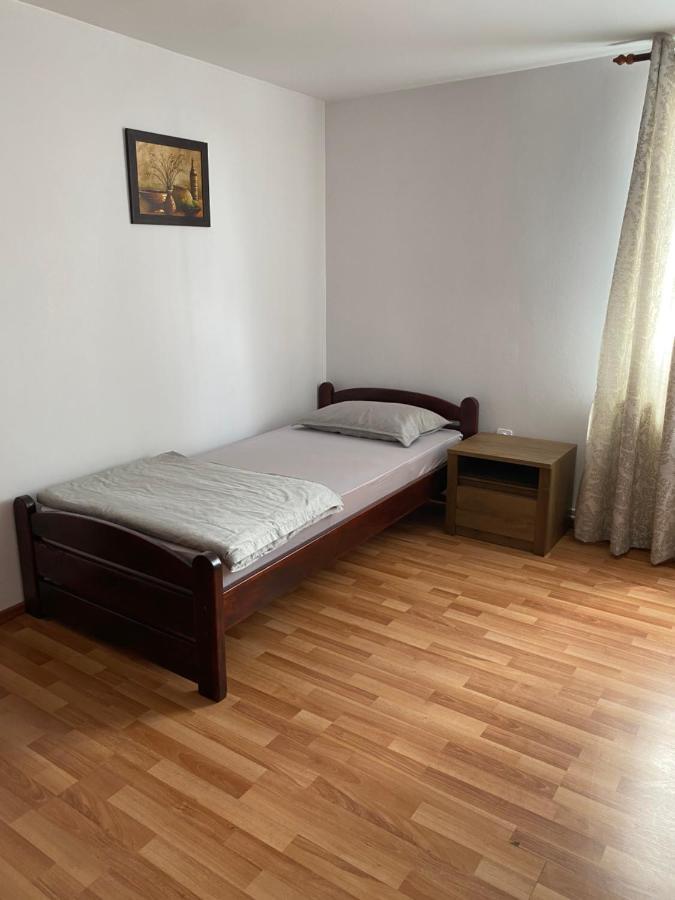 Pensiunea Martuca Surdesti  Luaran gambar
